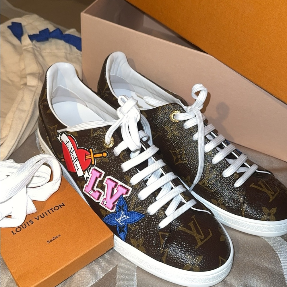 Louis Vouitton women sneakers size 38 1/2